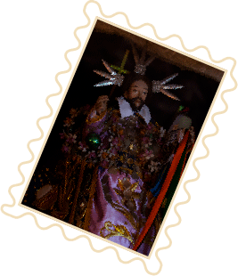Rezos y baile en torno al Cristo